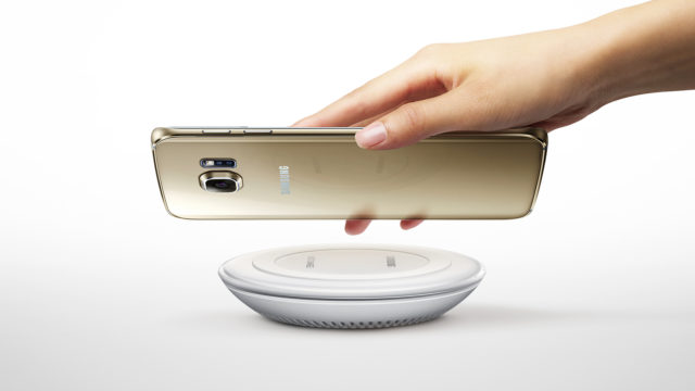 រូបភាព Samsung Wireless Charger។ ដកស្រង់ចេញពីវែបសាយ Samsung