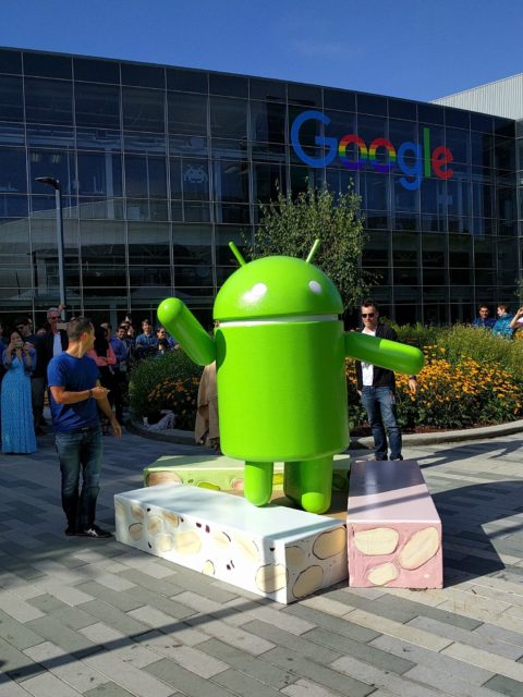 android-nougat-statue